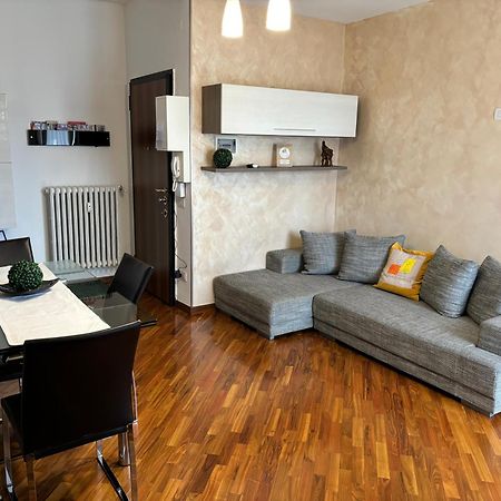 Apartamento La Casa Di Ambra Limbiate Exterior foto