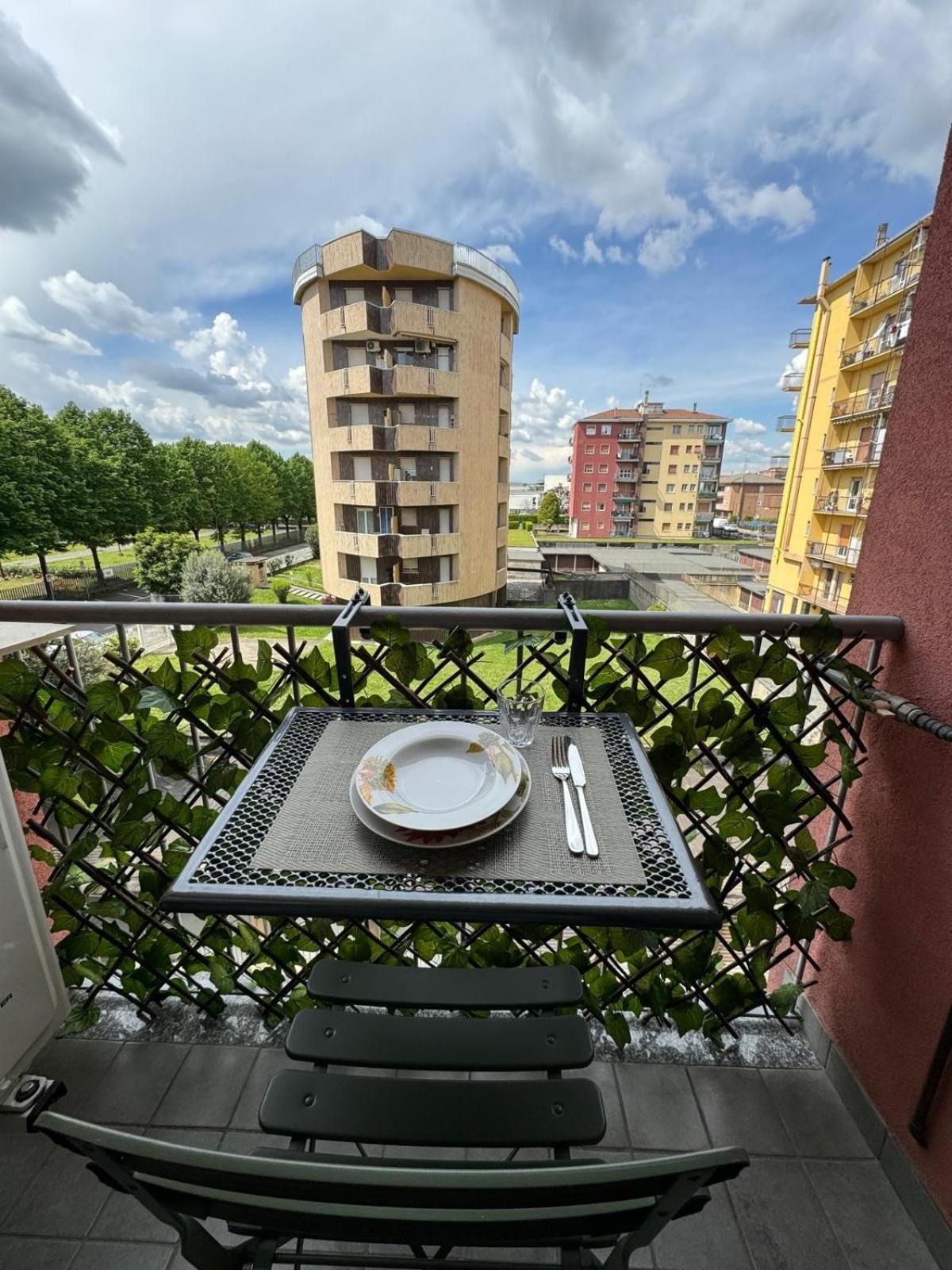 Apartamento La Casa Di Ambra Limbiate Exterior foto